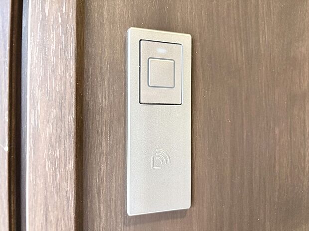 ラクラク開錠！スマートコントロールキー。