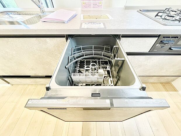 面倒な片づけは食洗機にお任せ!家事の負担が減って心と時間にゆとりができます。