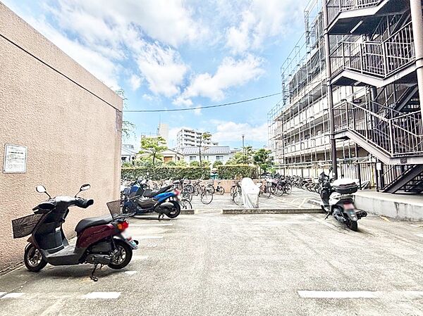 バイク置き場