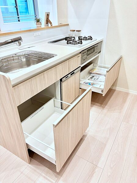 使いやすさを優先したスライド式収納タイプ!