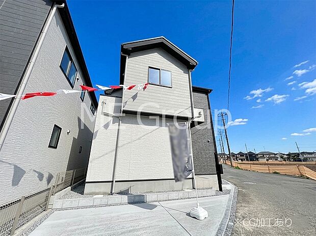 シンプルで落ち着きのある建物は住むかたの個性でオリジナルなものになっていきます。