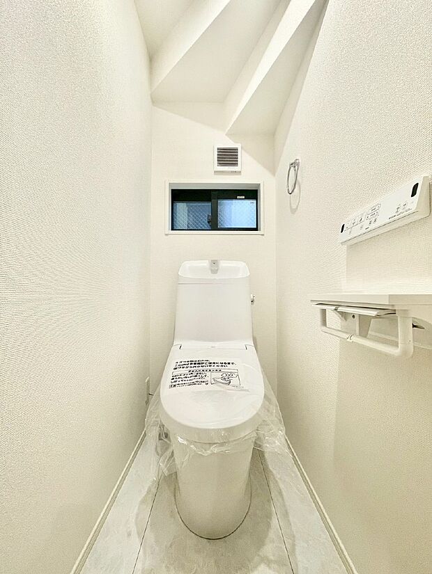 トイレは1階と2階それぞれに配置されていてとても便利です。 