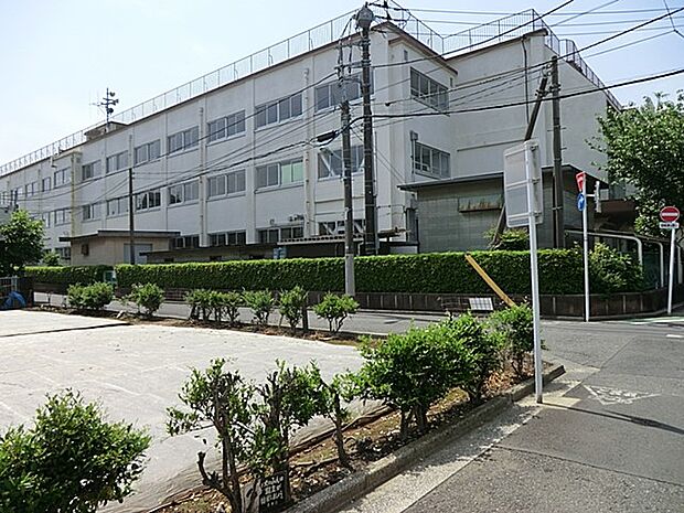 小学校 400m 葛飾区立鎌倉小学校