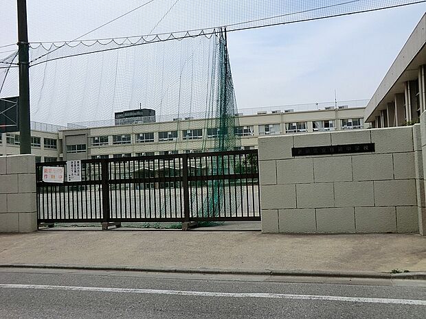 中学校 1400m 葛飾区立桜道中学校
