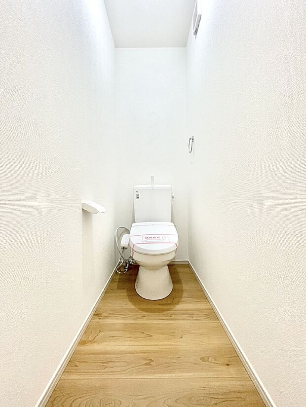 トイレは1階と2階それぞれに配置されていてとても便利です。