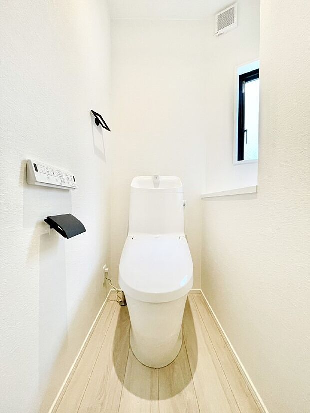 トイレは安心の2箇所!朝のバタバタも一安心です。