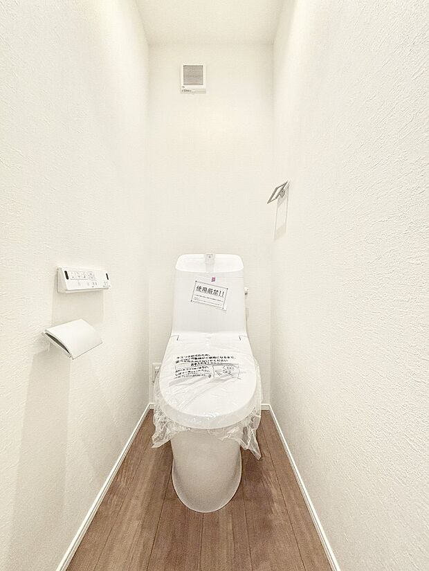 トイレは安心の2箇所!朝のバタバタも一安心です。