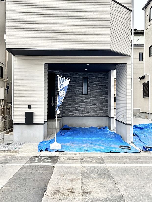 ビルトインタイプは大切なお車を傷や汚れから守ることができます。