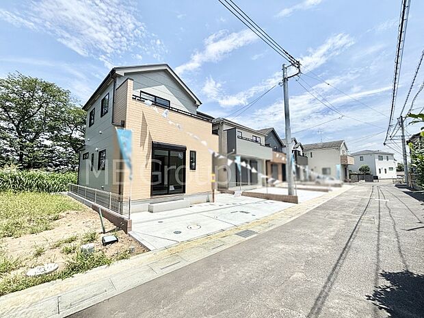 前面道路はきちんと整備されています