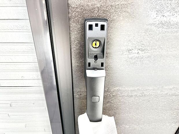 スマートに開錠できる電子キー