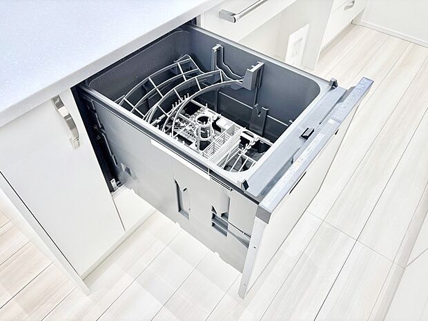 面倒なお片づけは食洗機にお任せ!家事の負担が減って、時間にも気持ちにもゆとりができます。