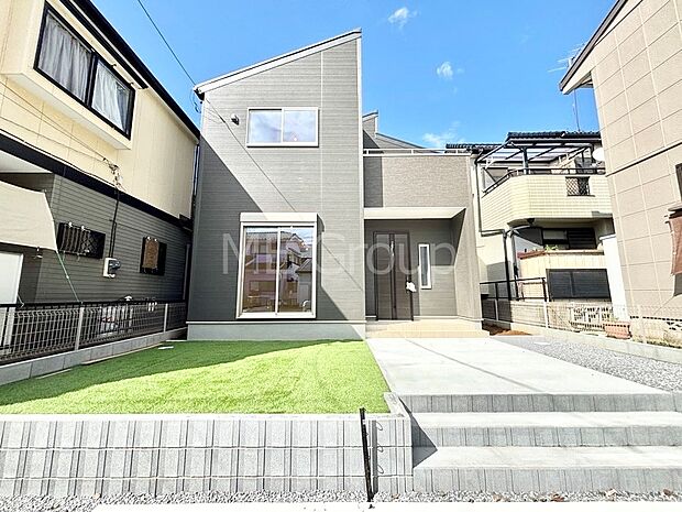 たっぷりの陽光と心地よい風が舞い込む住まい
