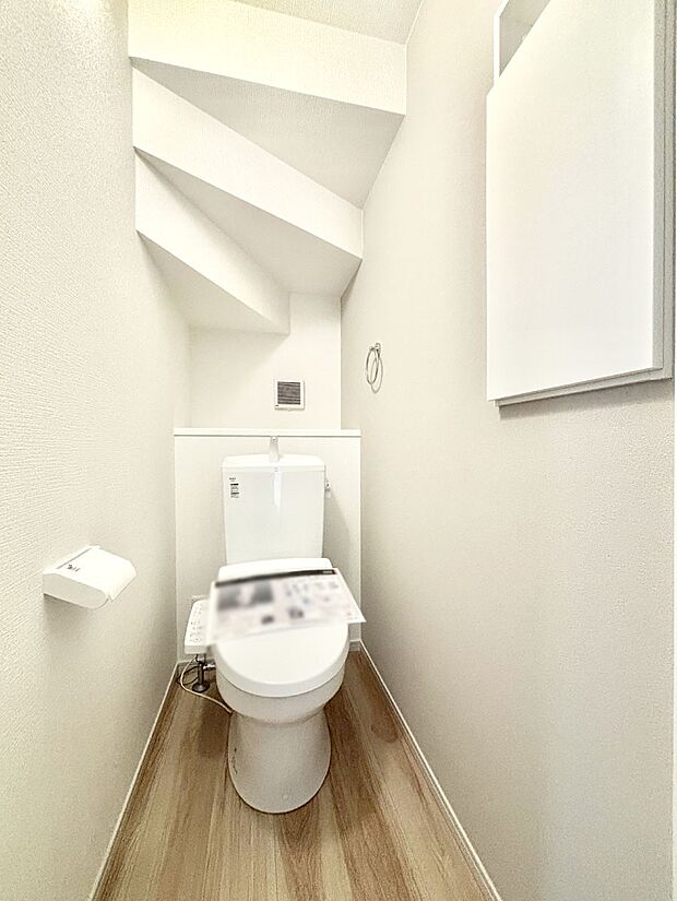 トイレは1階と2階それぞれに配置されていてとても便利です。 