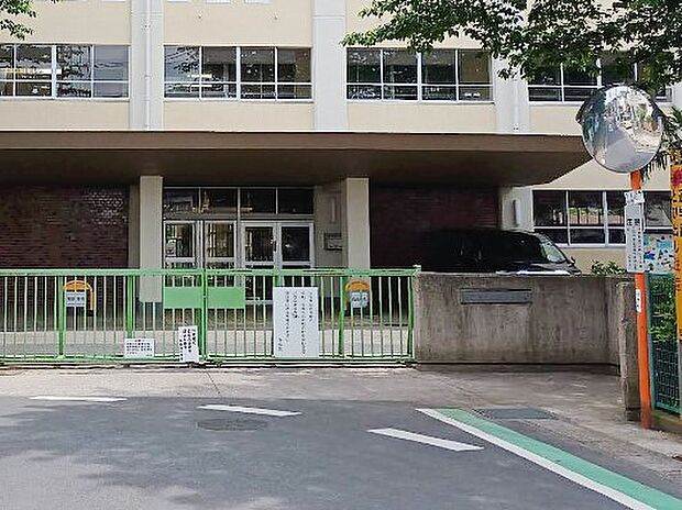 小学校 932m 松戸市立松飛台小学校