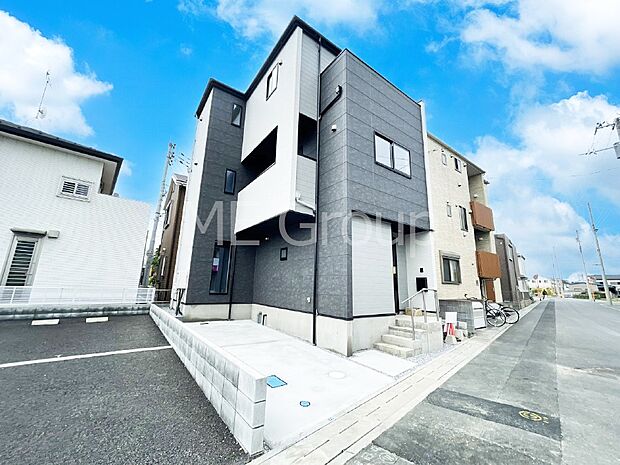 溢れる陽光でご家族の笑顔も輝く