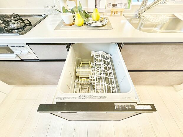 面倒なお片づけは食洗機にお任せ!家事の負担が減って、時間にも気持ちにもゆとりができます。