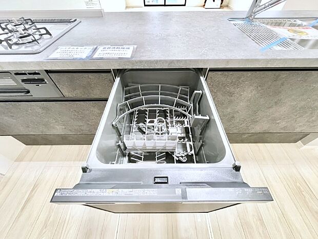 面倒なお片づけは食洗機にお任せ!家事の負担が減って、時間にも気持ちにもゆとりができます。