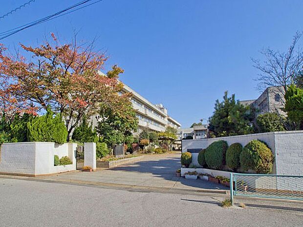 中学校 2310m 春日部市立豊野中学校