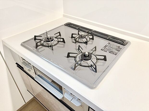 三口ガスコンロでお料理が一気にはかどりそう  　