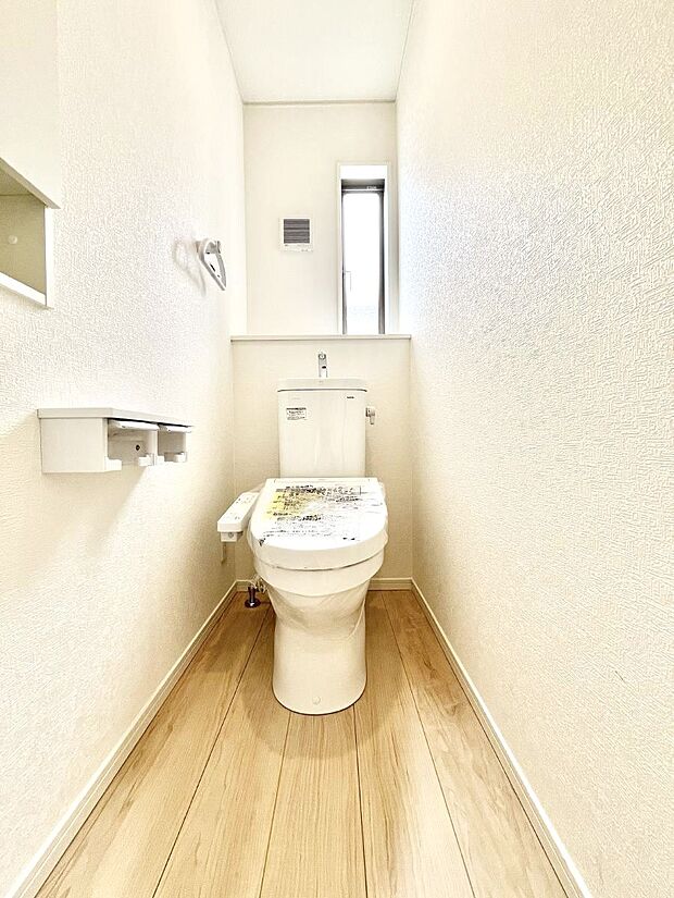 トイレは1階と2階それぞれに配置されていてとても便利です。 
