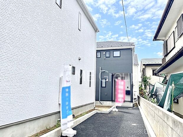 洗練された外観、上質な住空間が広がる室内は永く安心して過ごせる住居です。
