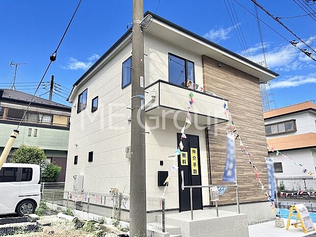シンプルで落ち着きのある建物は住むかたの個性でオリジナルなものになっていきます。