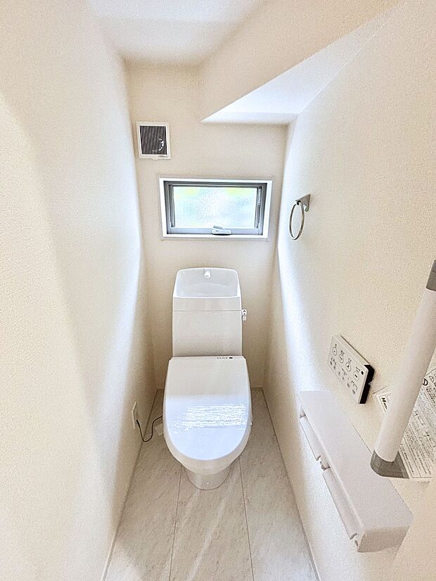 トイレは1階と2階それぞれに配置されていてとても便利です。