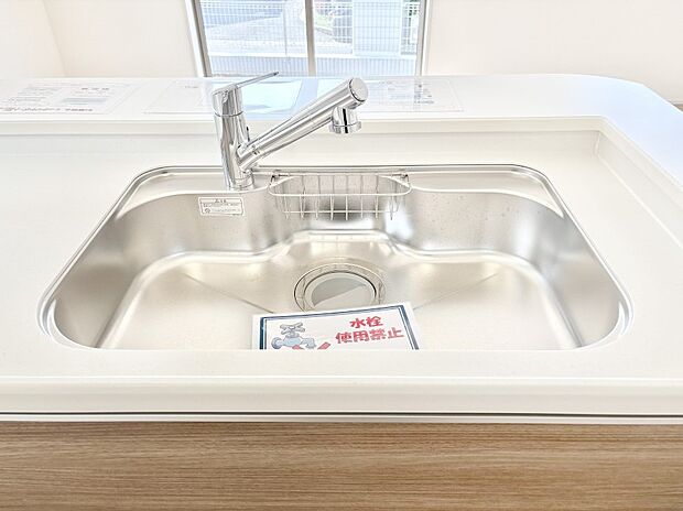 いつでも清潔なおいしいお水を。一つの水栓で水道水と浄水を使い分け。