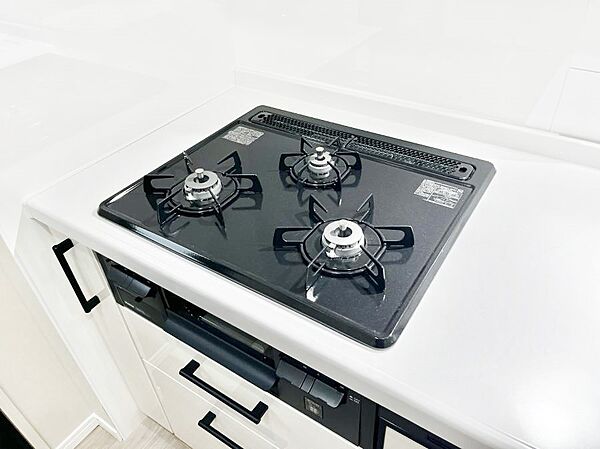 三口ガスコンロでお料理が一気にはかどりそう。