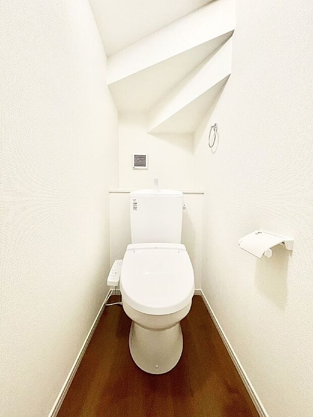 トイレは安心の2箇所!朝のバタバタも一安心です。