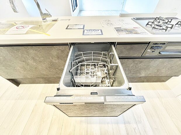 面倒なお片づけは食洗機にお任せ!家事の負担が減って、時間にも気持ちにもゆとりができます。