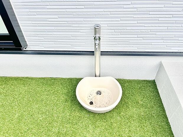 ガーデニングやお掃除に便利な外水栓