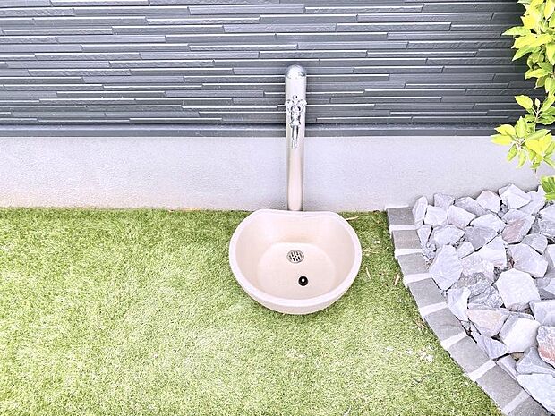 ガーデニングやお掃除に便利な外水栓