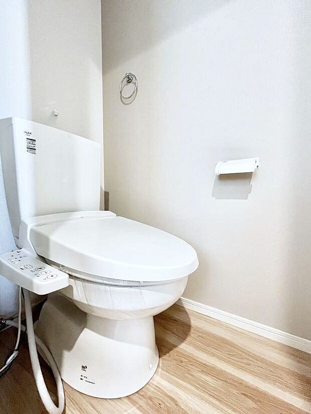 トイレは温水洗浄機能付き