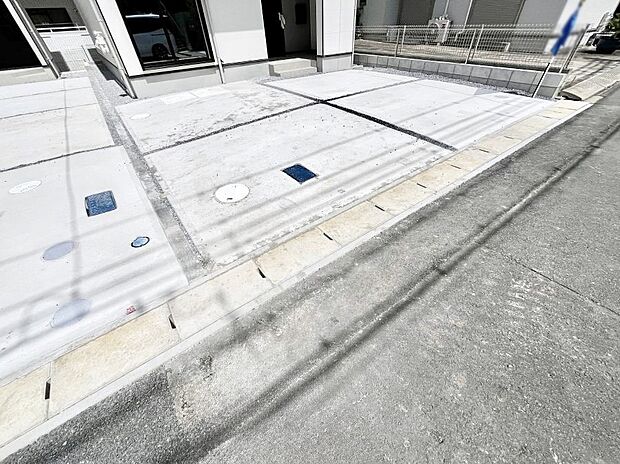 駐車2台可能!急なお客様の駐車に。また、ご家族の自転車スペースとしても大活躍。