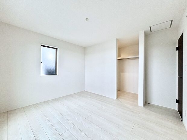 子供部屋にもおすすめな収納スペースたっぷりの居室