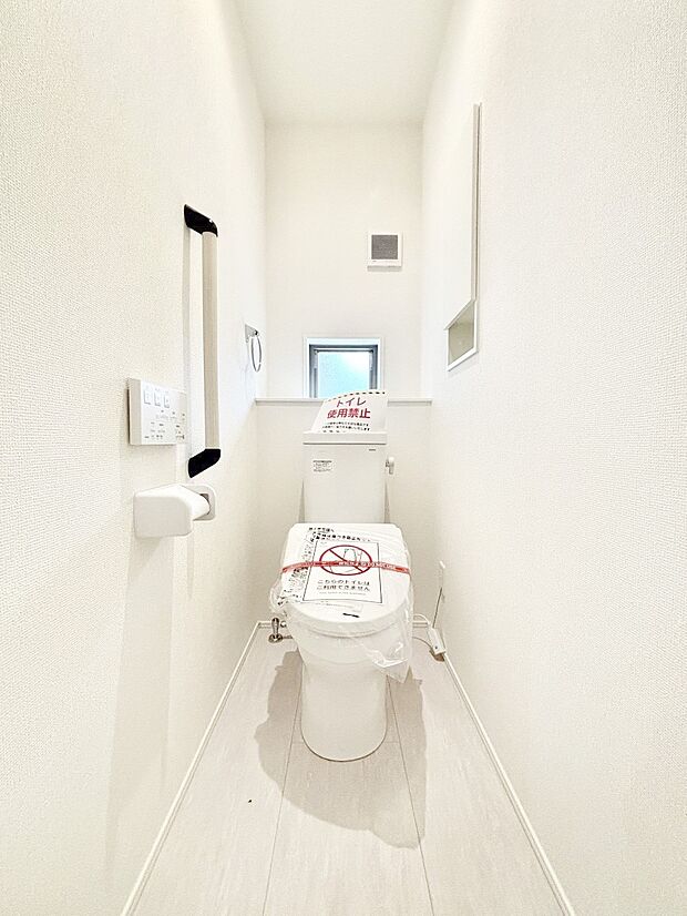 トイレは安心の2箇所！朝のバタバタも一安心です。 
