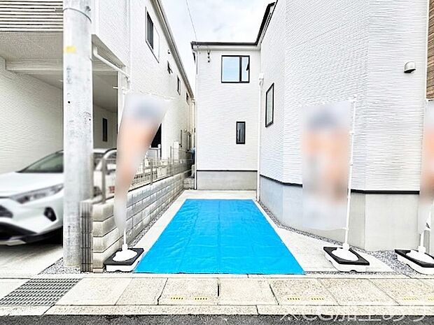目の前が駐車場だと雨の日も大量にお買い物をした時も便利ですね