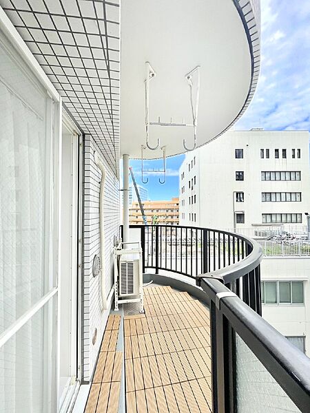 心地よい風を感じるバルコニーが嬉しい3ヵ所付き！