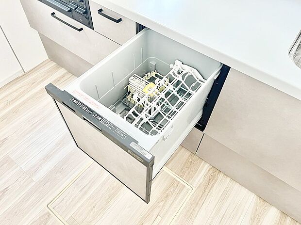 面倒なお片づけは食洗機にお任せ!家事の負担が減って、時間にも気持ちにもゆとりができます。