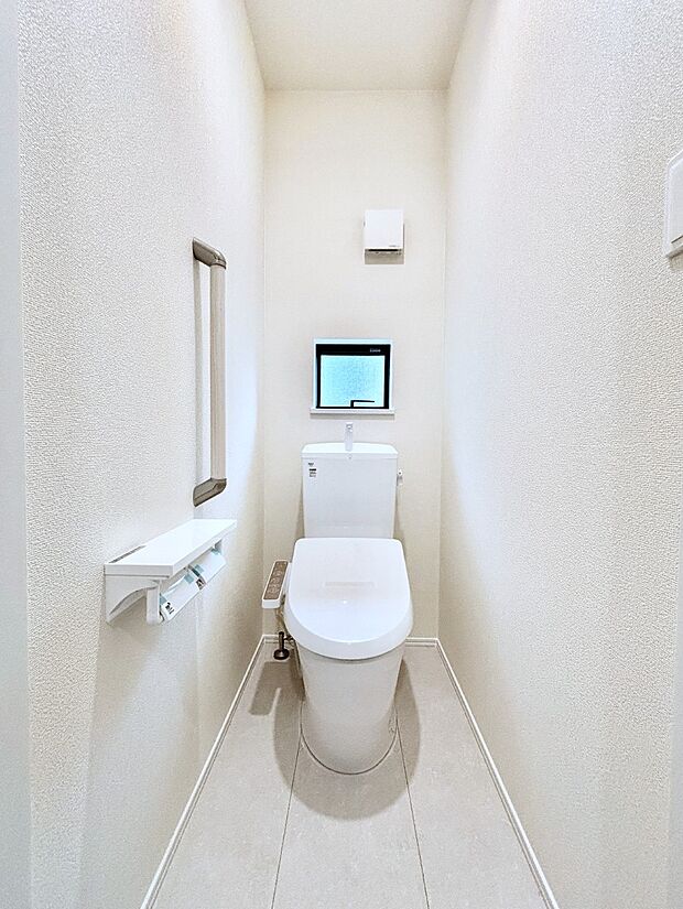 トイレは温水洗浄機能付き