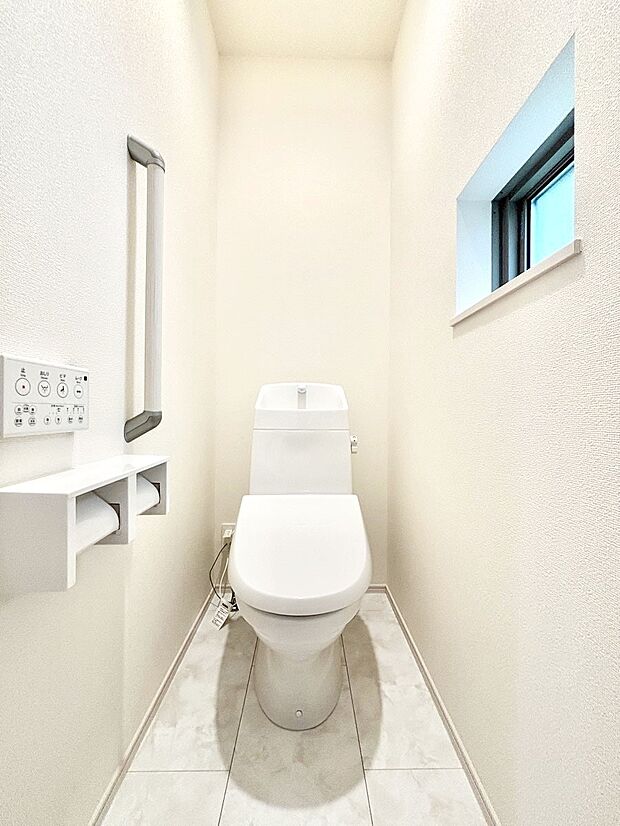 トイレは1階と2階それぞれに配置されていてとても便利です。 