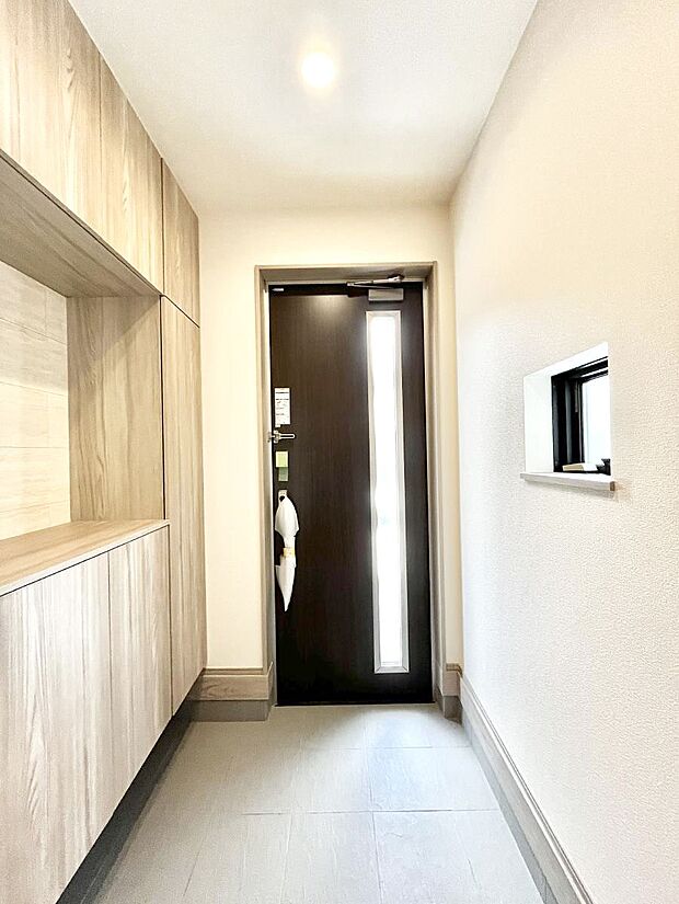 家族の帰宅やお客様をあたたかく迎える玄関