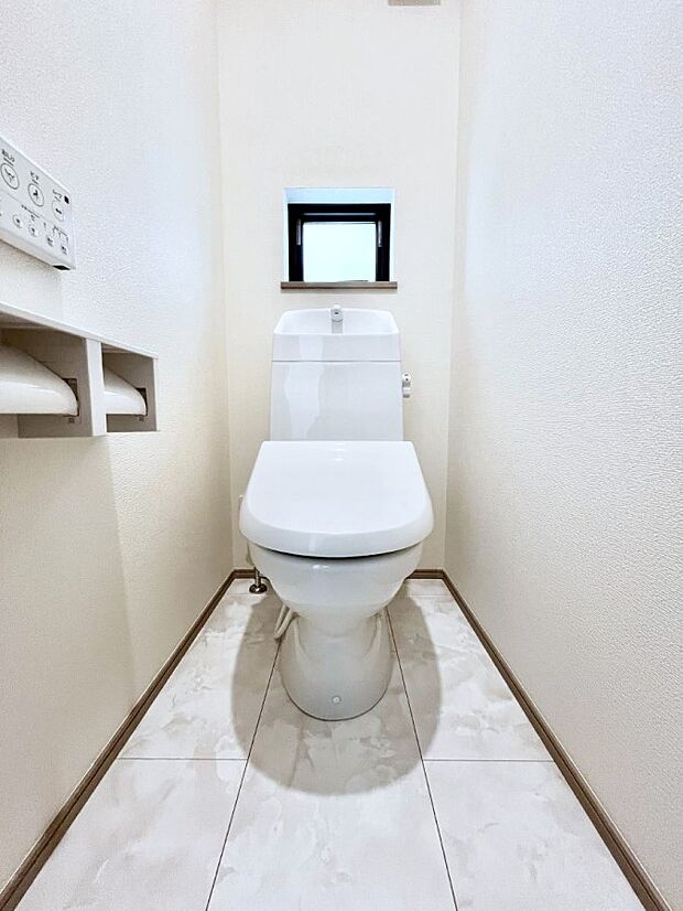 トイレは1階と2階それぞれに配置されていてとても便利です。 