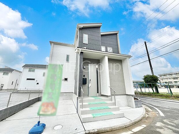 暮らしやすさと居心地の良さにこだわったシンプルで飽きのこないデザイン !