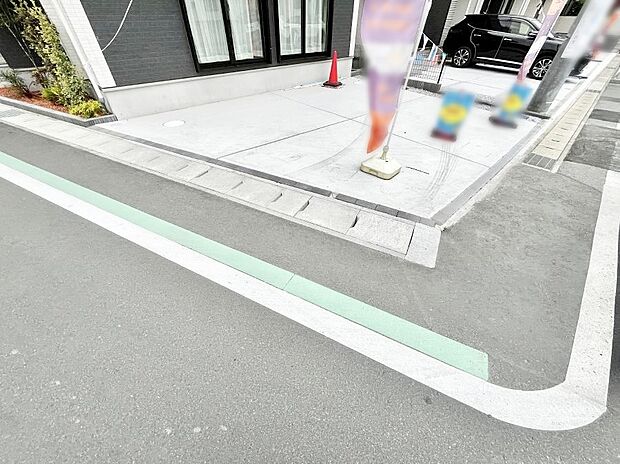 駐車2台可能！急なお客様の駐車に。また、ご家族の自転車スペースとしても大活躍。