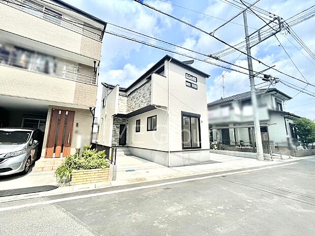 前面道路はきちんと整備されています