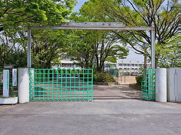 中学校 1200m 草加市立谷塚中学校