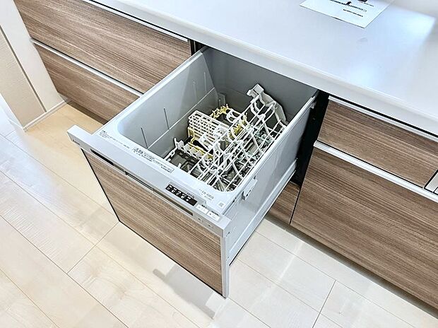 面倒なお片づけは食洗機にお任せ!家事の負担が減って、時間にも気持ちにもゆとりができます。