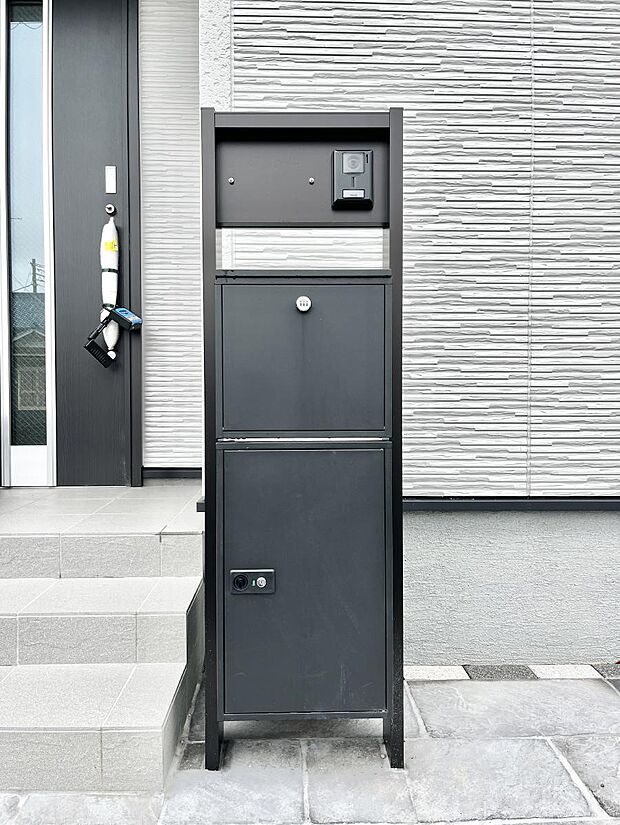 表札・インターホン・ポストをひとつに集約